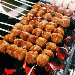 โก๋อ้วน ลูกชิ้นปิ้ง