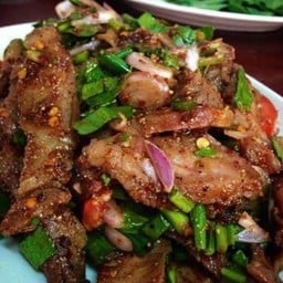 น้ำตกเนื้อ