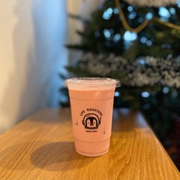 Iced Strawberry Fresh milk