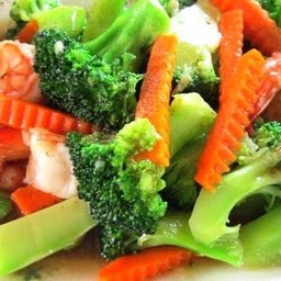 ผัดผักรวม ( พร้อมข้าว )