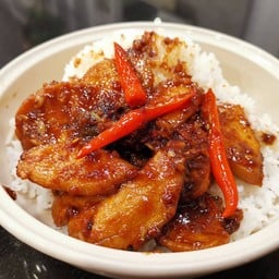 ข้าวหน้าไก่ลุยโคลน