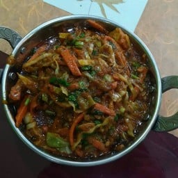 แกงไก่ใส่ผักรวม