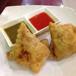 ขนมปังกรอบยัดไส้ผัก