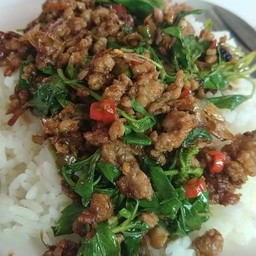 ข้าวผัดกะเพราหมูสับ