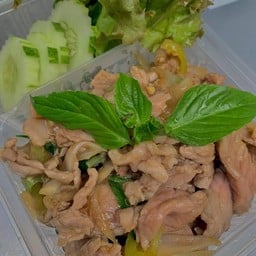 กะเพราเนื้อลาย(กับข้าว)