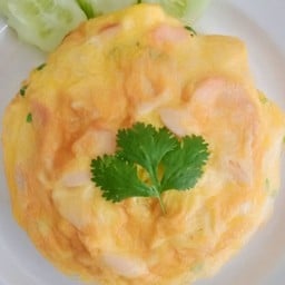 ไข่เจียวไส้กรอก (กับข้าว)