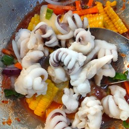 ยำหนวดปลาหมึก