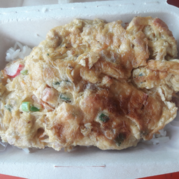 ข้าวไข่เจียวทรงเครื่อง
