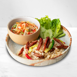 ข้าวผัดหมูเค็มส้มตำ