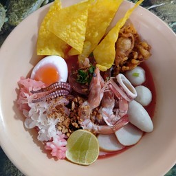 เย็นตาโฟทะเลสด+ไข่ตาหวาน