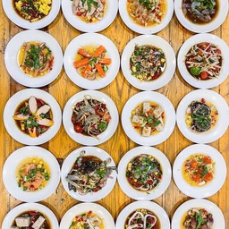 ยำไข่แดงเค็ม.