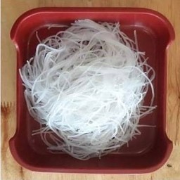 วุ้นเส้น