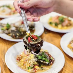 ยำไข่เยี่ยวม้า.