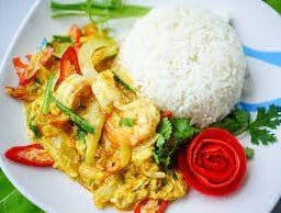 ผงกระหรี่ ปลาหมึกเป็นกับข้าว