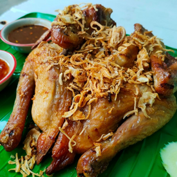 แอบอร่อยใต้ตึก by Mr.J - อาหารตามสั่ง ส้มตำ ยำแซ่บ หลัก