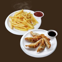 เกี๊ยวซ่าไส้หมู พร้อมเฟรนช์ฟราย Kyoza with French Fries