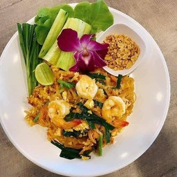 ผัดไทยกุ้งสด
