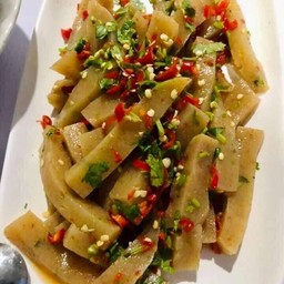 ร้านทูไนท์ (อาหารเหนือพื้นเมือง) ตลาดใหม่เรวดี