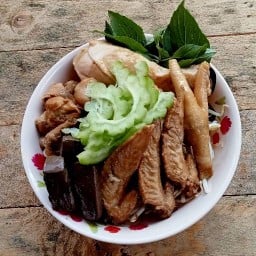 เสี่ยต้น ก๋วยเตี๋ยวไก่มะระบุฟเฟ่ต์