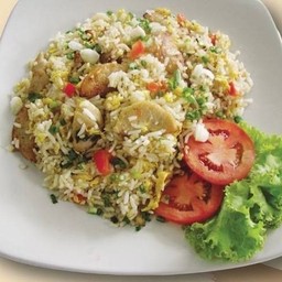 ข้าวผัดหมูยอ