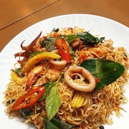 มาม่าผัดขี้เมา