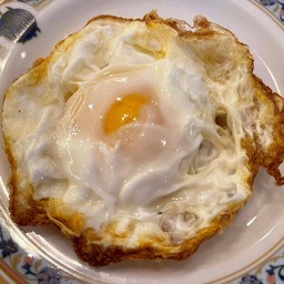 ไข่ดาว 1ฟอง=15฿