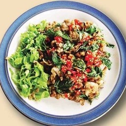 ก๋วยเตี๋ยวคั่วกะเพราแห้ง