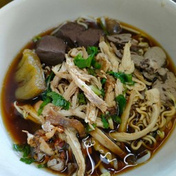 ก๋วยเตี๋ยวไก่ฉีก