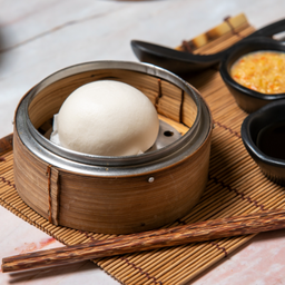 ซาลาเปาลาวาไส้ไข่เค็ม