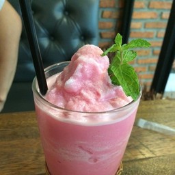 Pink milk Frappe
