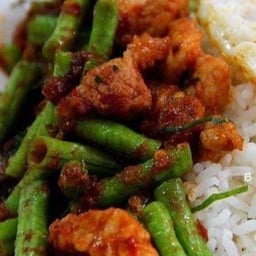 ข้าวเครื่องแกง