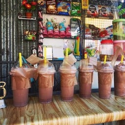 ร้านกาแฟโบราณหน้าวัดชังเรือง