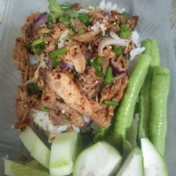 ข้าวยำไก่แซบ