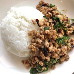 กะ-เพราบ้านอุ่น
