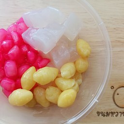 ทับทิม แปะก๊วย วุ้นมะพร้าว