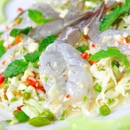 ยำกุ้งแช่น้ำปลา