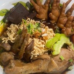 เส้นมาม่า