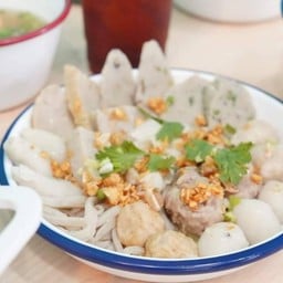คุณยาย เกี๊ยวปลามหาชัย