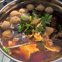 หม้อไฟเนื้อตุ๋น