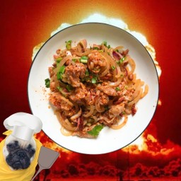 ยำแหนมข้าวทอด