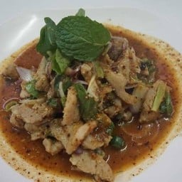 หมูน้ำตก