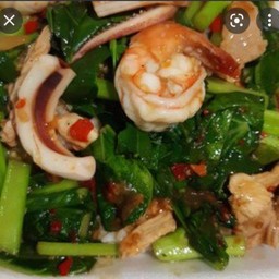 ข้าวคะน้ารวมมิตร