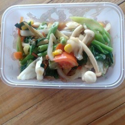 ผัดผักรวมมิตร (เป็นกับข้าว)