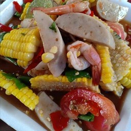 ตำข้าวโพดทะเลหมูยอปลาร้าหรือไท
