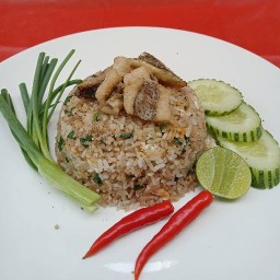 ครัวคุณพ่อ เบอร์เกอร์ & ข้าวผัดปู
