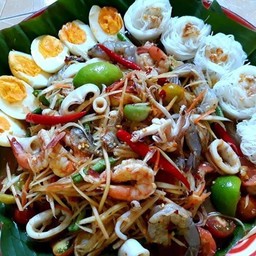 ตำปูปลาร้าเครื่องแน่นๆต้องจัดแยกขนมจีนเปล่า