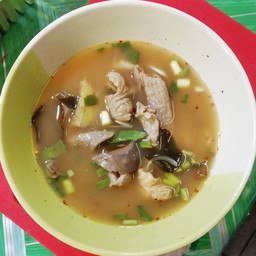 ต้มแซ่บเครื่องในหมู