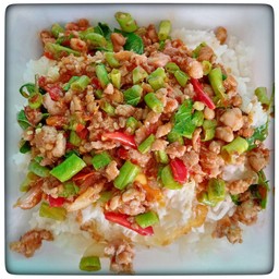 ข้าว+ ฉู่ฉี่ไข่ดาว หมูสับ