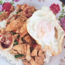 กะเพรารวม+ไข่ดาว