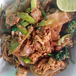 ผัดซีอิ้วหมูชิ้น